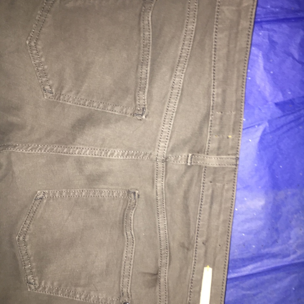 Pants - Picture 4 of 6
